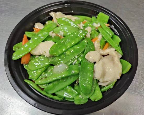 Stir Fried Chicken with Snow Peas雪豆鸡片